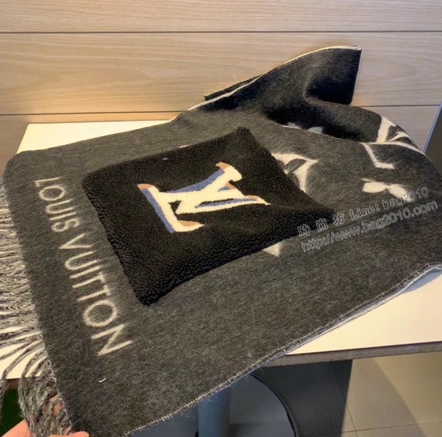 Louis Vuitton老花圍巾 路易威登經典黑白羊絨披肩 LV新款圍巾披肩  mmj1581